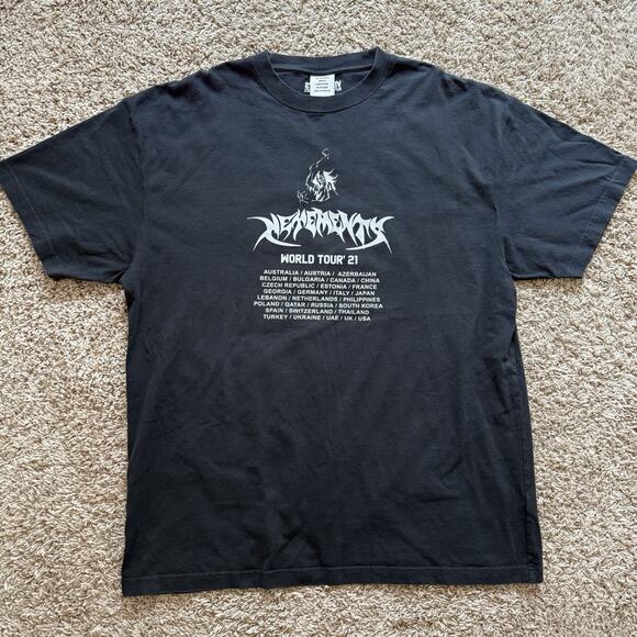 Vetements World Tour 2021 Tee Washed Black SS T-Shirt Men’s Size Large - Picture 1 of 9